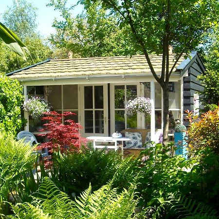 Logies Het Tuinhuisje Enschede Exteriör bild